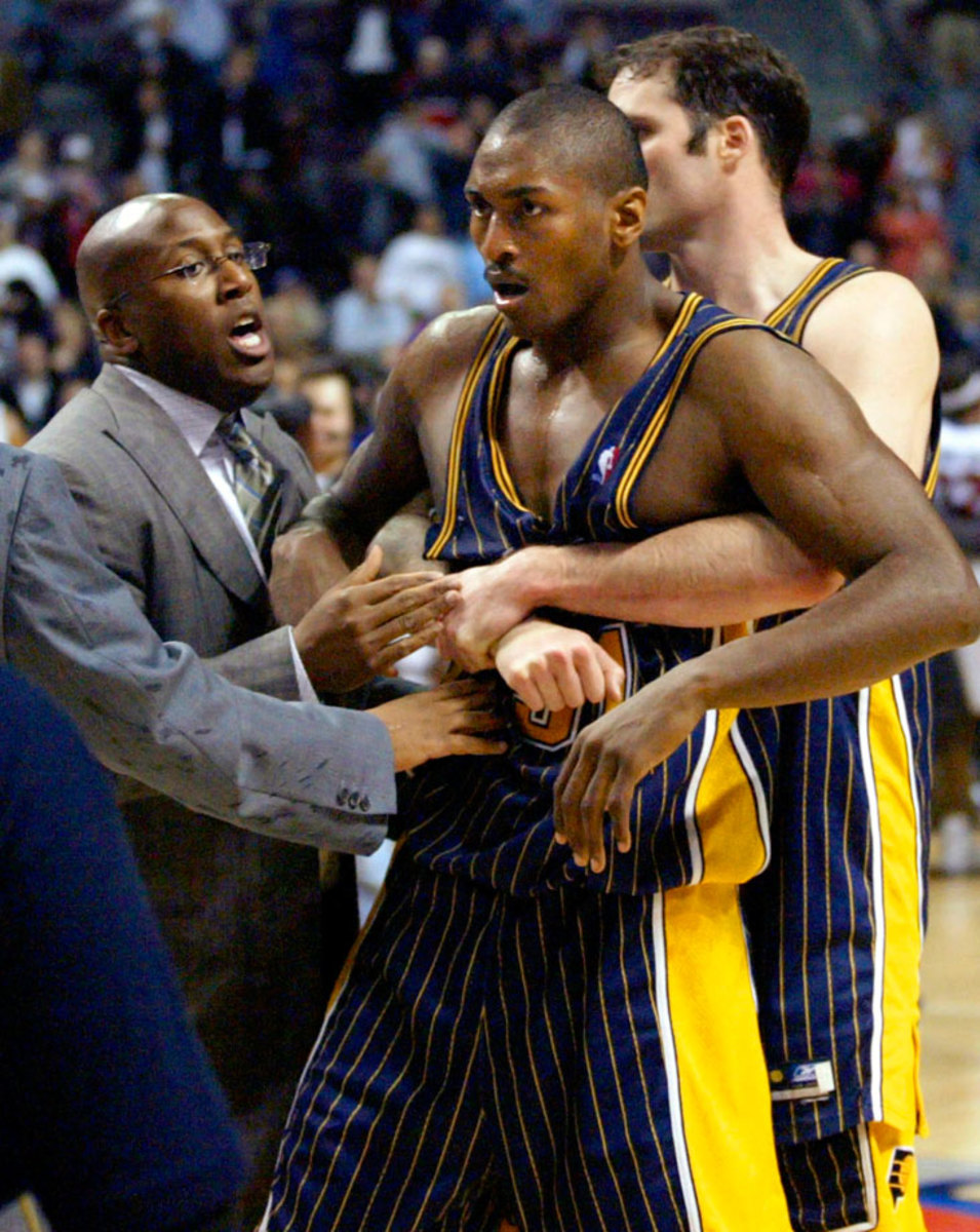 Ron-Artest-Austin-Croshere-Mike-Brown.jpg
